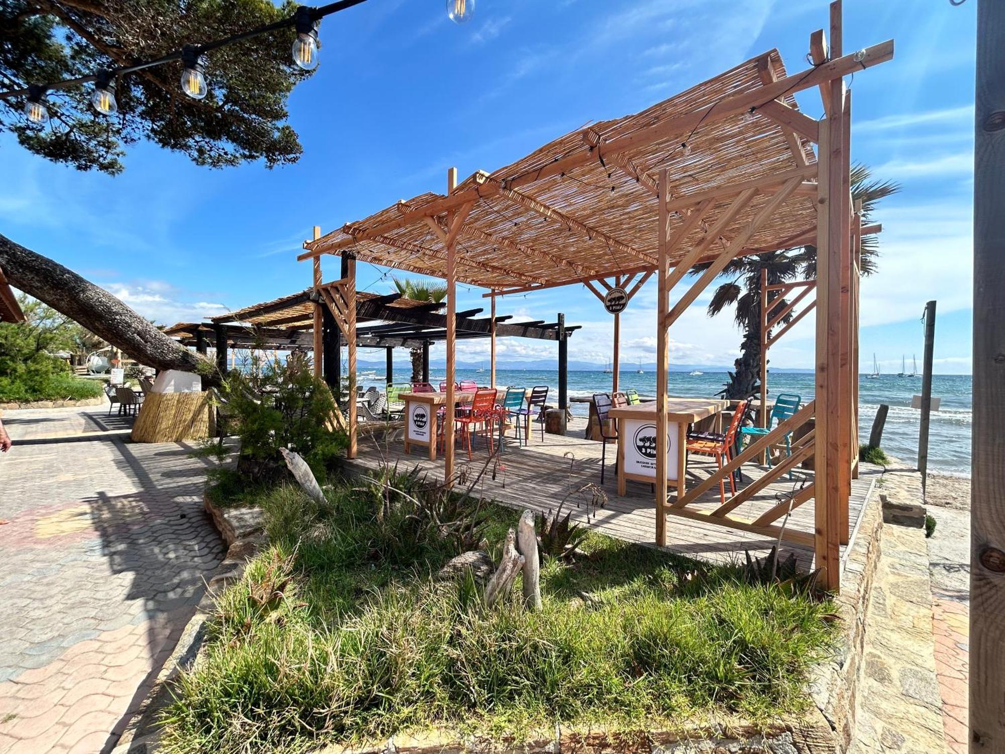 Playa Pachamama Hotel Hyeres Exterior photo